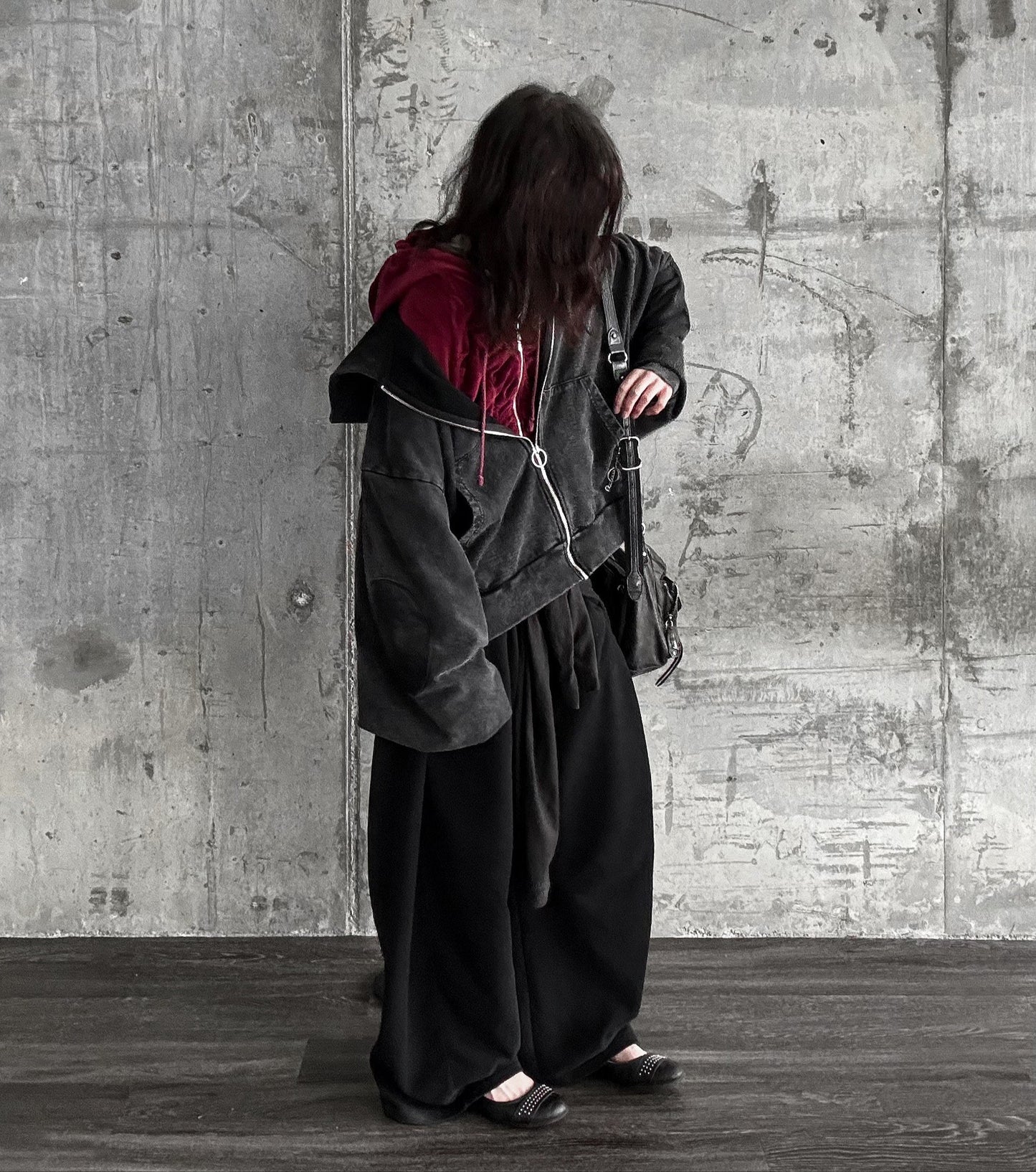 LEATHER PATCH ESSENTIAL ZIP-UP